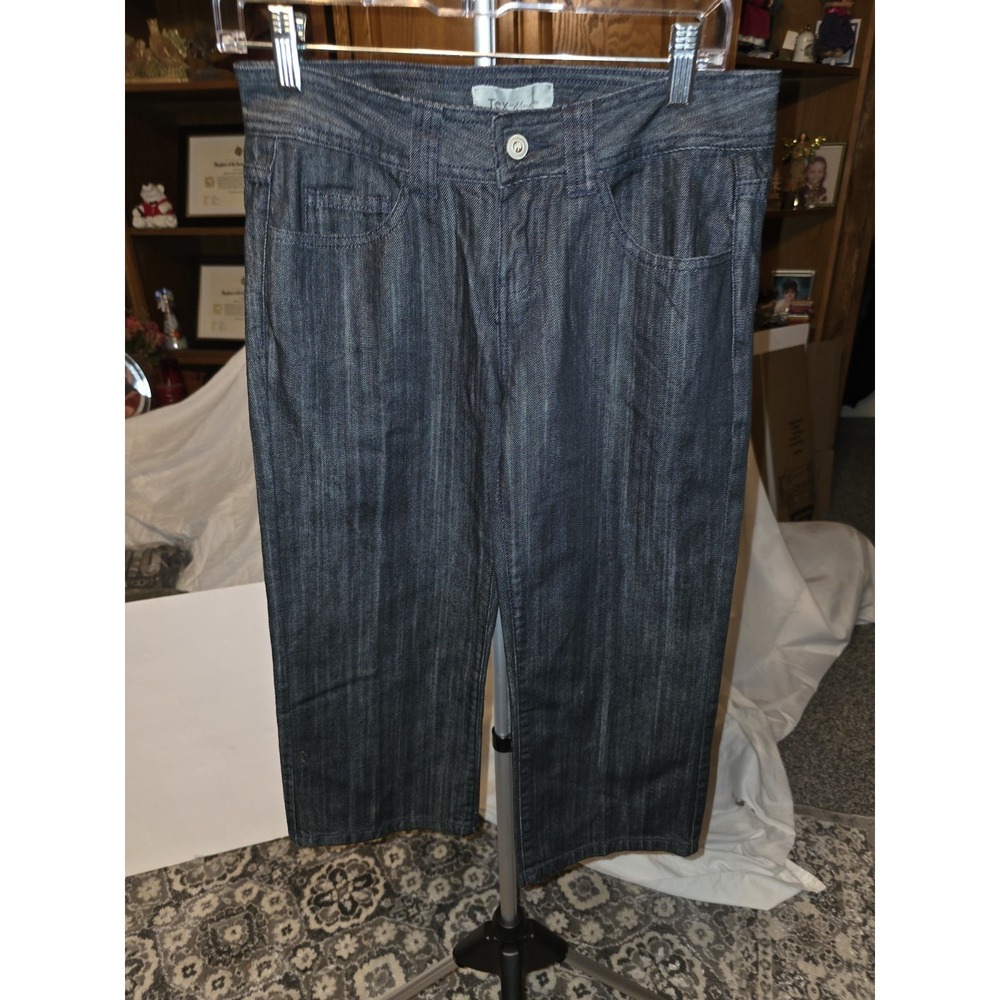 Tex By Max A,ria Cropped Jeans. 15" Waist, 9" Rise, 20" Inseam.